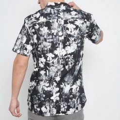 Ανδρικό κοντομάνικο πουκάμισο FUNKY BUDDHA Resort ασπρόμαυρο Floral -Πλεκτά-Ζακέτες Εκπτώσεις 7004587.0 0001 4 funky buddha ανδρικό κοντομάνικο πουκάμισο funky buddha resort ασπρόμαυρο floral x1000