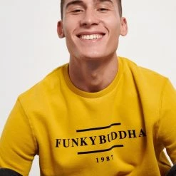 Ανδρική φούτερ μπλούζα FUNKY BUDDHA κίτρινο -Πλεκτά-Ζακέτες Εκπτώσεις 7006941.0 0001 5 funky buddha ανδρική φούτερ μπλούζα funky buddha κίτρινο x1000