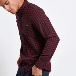 Ανδρικό μακρυμάνικο πουκάμισο FUNKY BUDDHA καρό μπορντό -Πλεκτά-Ζακέτες Εκπτώσεις 7007193.0 0001 3 funky buddha ανδρικό μακρυμάνικο πουκάμισο funky buddha καρό μπορντό x1000